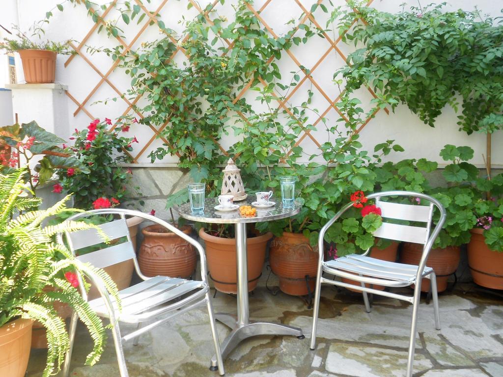 Aggela Guesthouse Skopelos Buitenkant foto